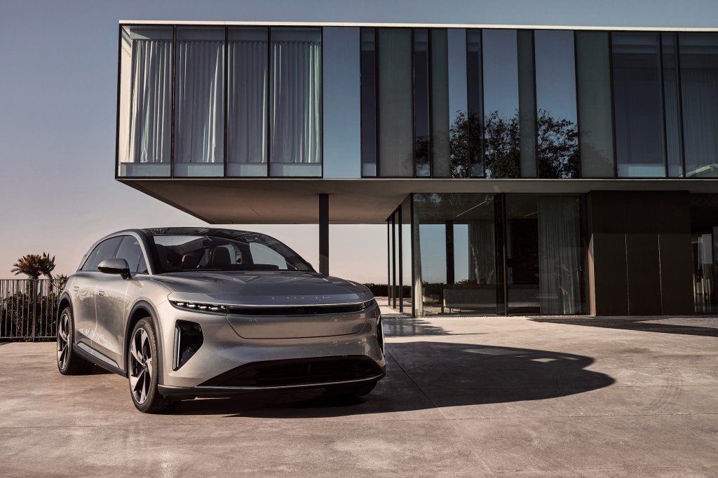 Lucid Motors corta 400 empregos antes do lançamento crucial do SUV